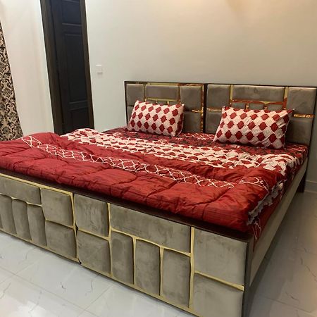 ラーワルピンディー Bahria Residencyヴィラ エクステリア 写真