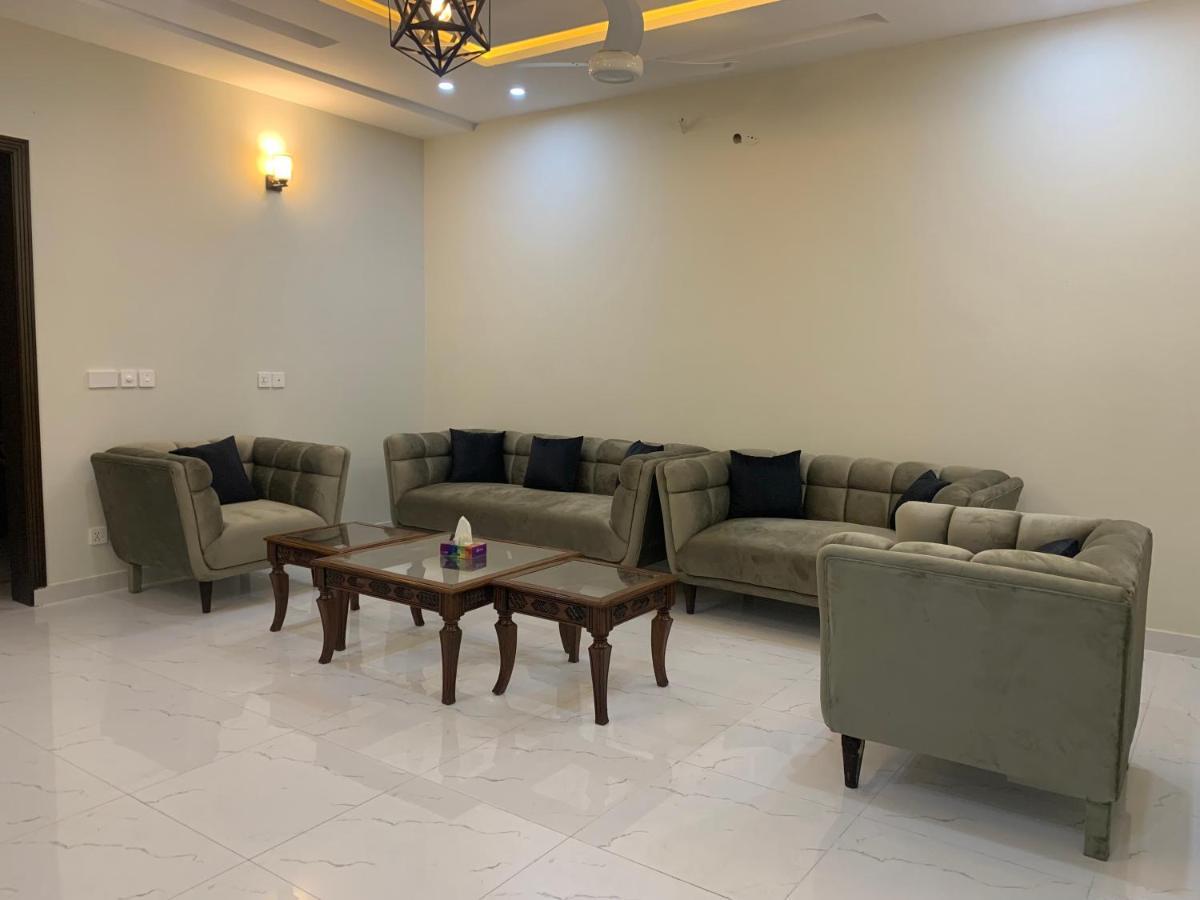 ラーワルピンディー Bahria Residencyヴィラ エクステリア 写真