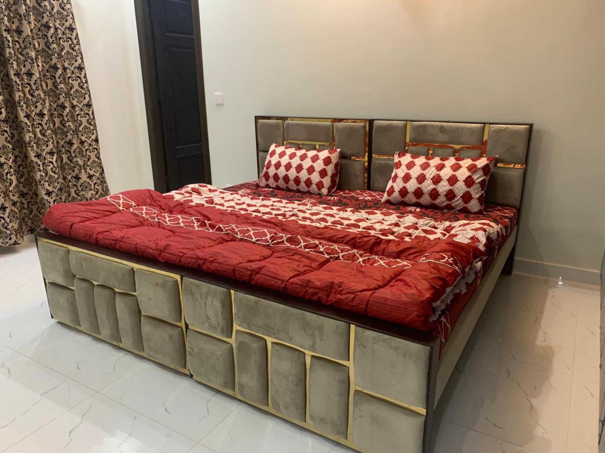 ラーワルピンディー Bahria Residencyヴィラ エクステリア 写真