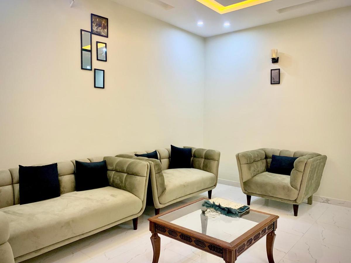 ラーワルピンディー Bahria Residencyヴィラ エクステリア 写真