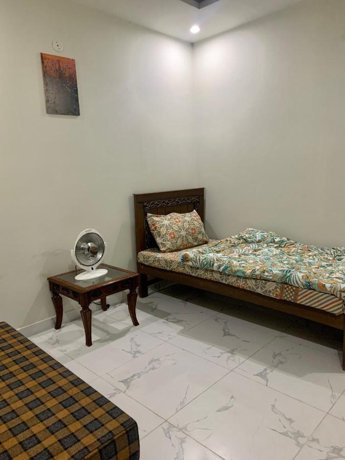 ラーワルピンディー Bahria Residencyヴィラ エクステリア 写真