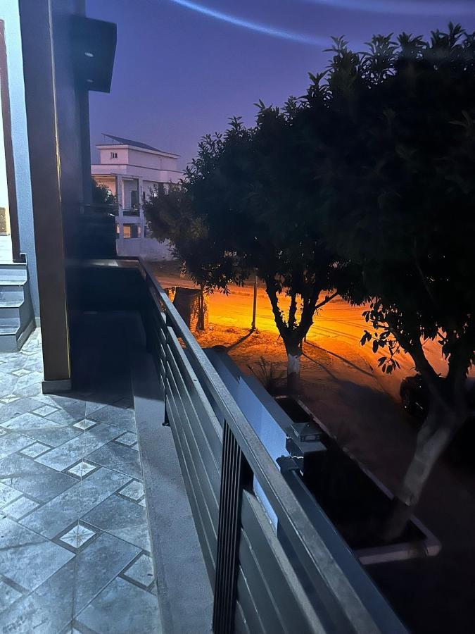 ラーワルピンディー Bahria Residencyヴィラ エクステリア 写真